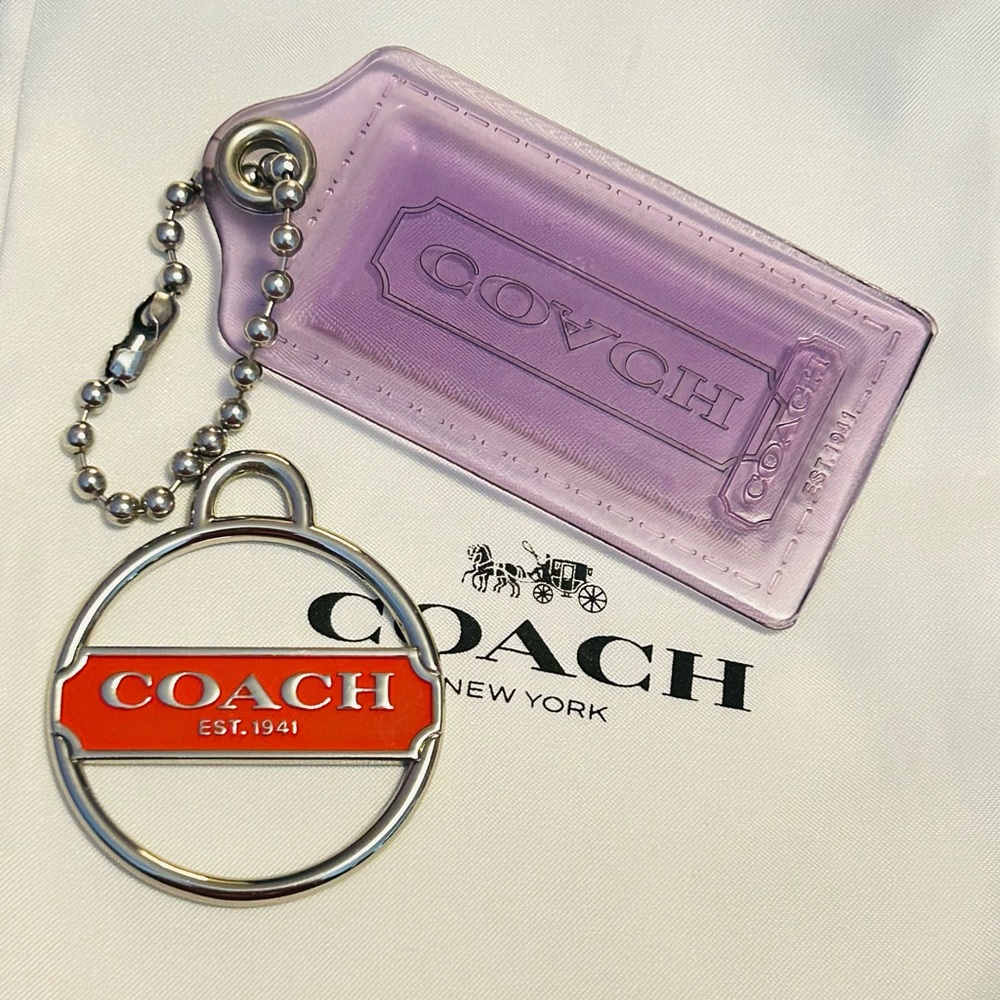 💰SOLD💰NWOT Coach 1941 Tag Keychain/ Bag Charm - Picture 12 of 13